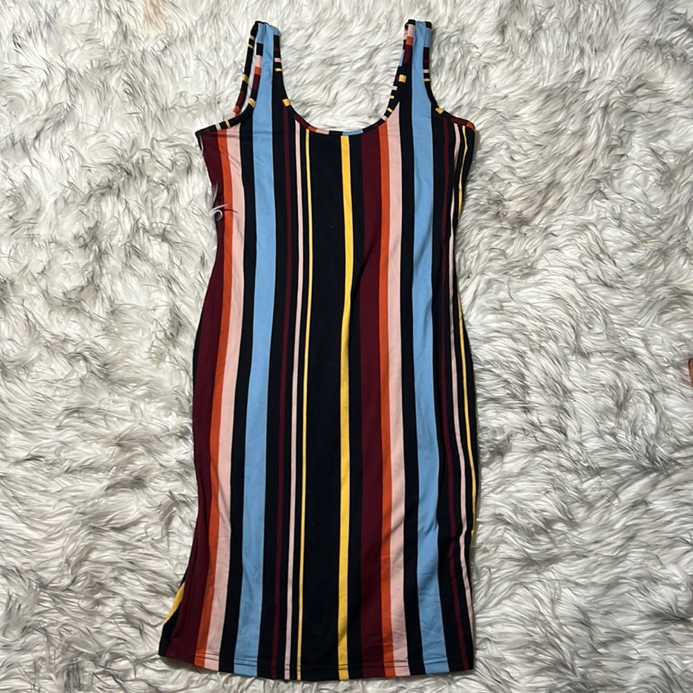Full Circle Trends Women Size Large MultiColor Striped Dress Short No Sleeves